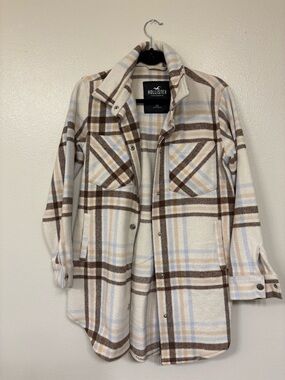 Hollister Cream Plaid Shacket long Jacket - Cream & Brown